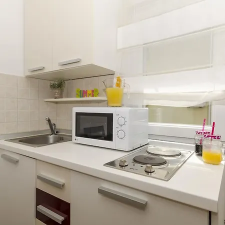 Apartments Maja Donji Okrug  Buitenkant foto