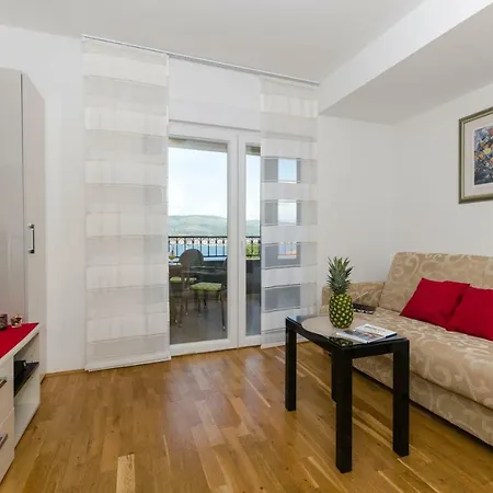 Apartments Maja Donji Okrug  Kamer foto