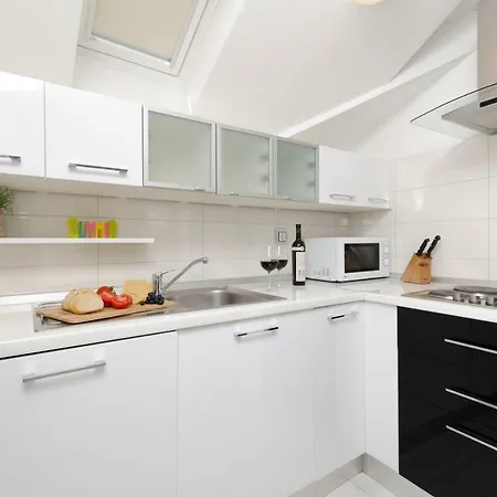 Apartments Maja Donji Okrug  Kamer foto