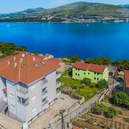 Apartments Maja Donji Okrug  Buitenkant foto