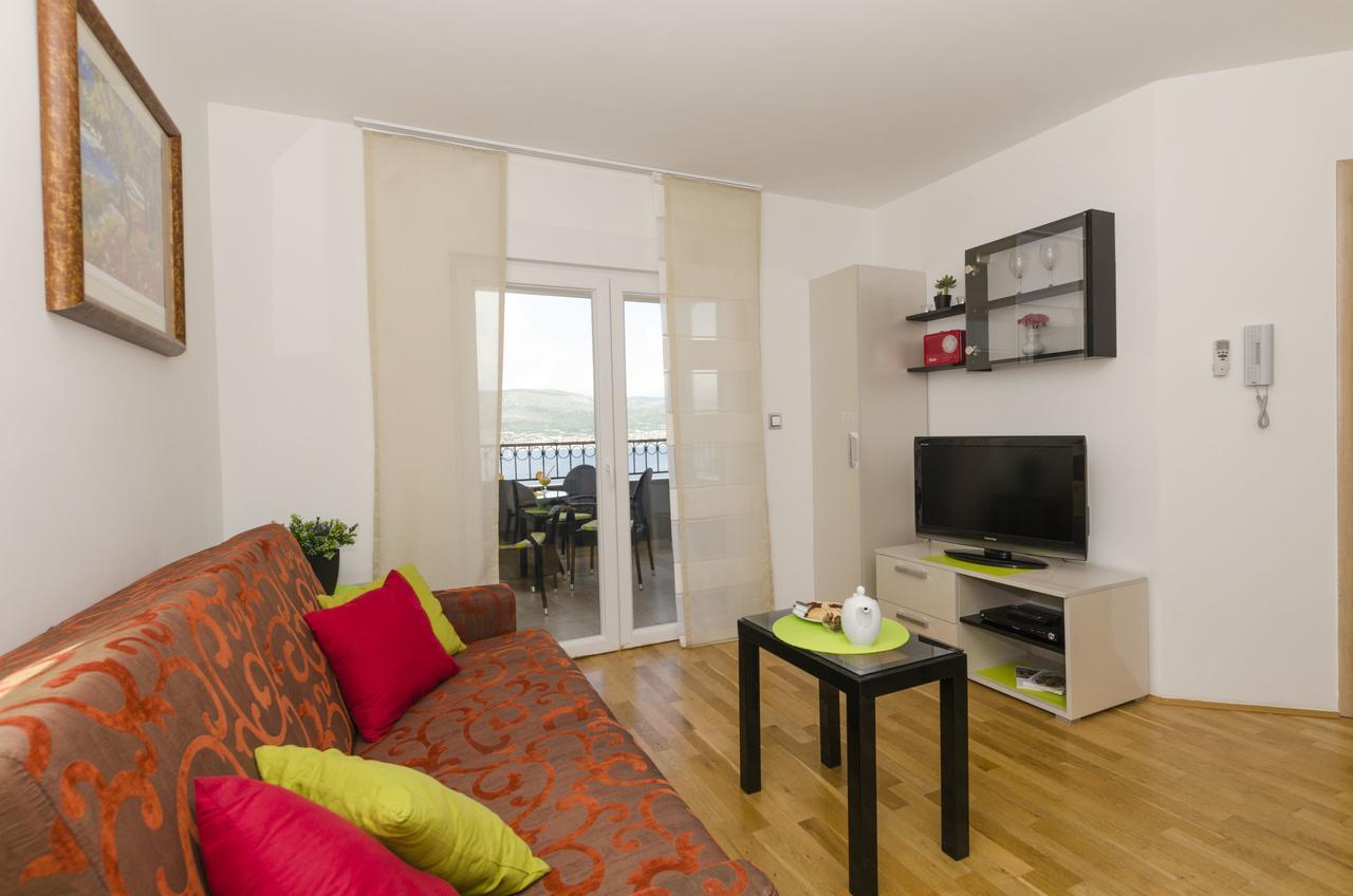 Maja Apartment *